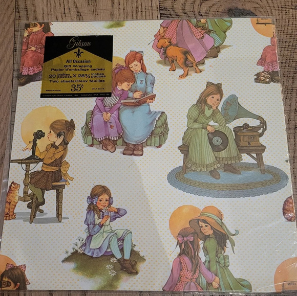 3/$25 NWT Gibson Vintage Retro Wrapping Paper Gift Wrap Made in USA Girls - Picture 1 of 1